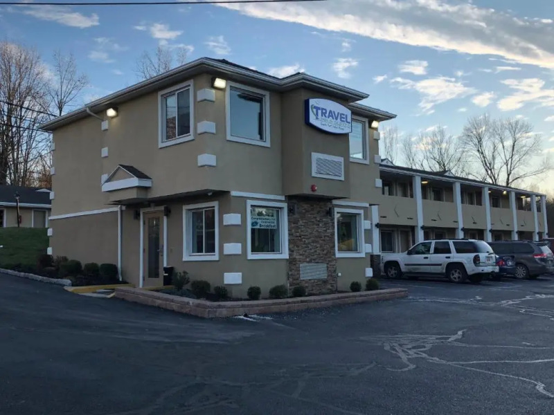 Travel Inn & Suites