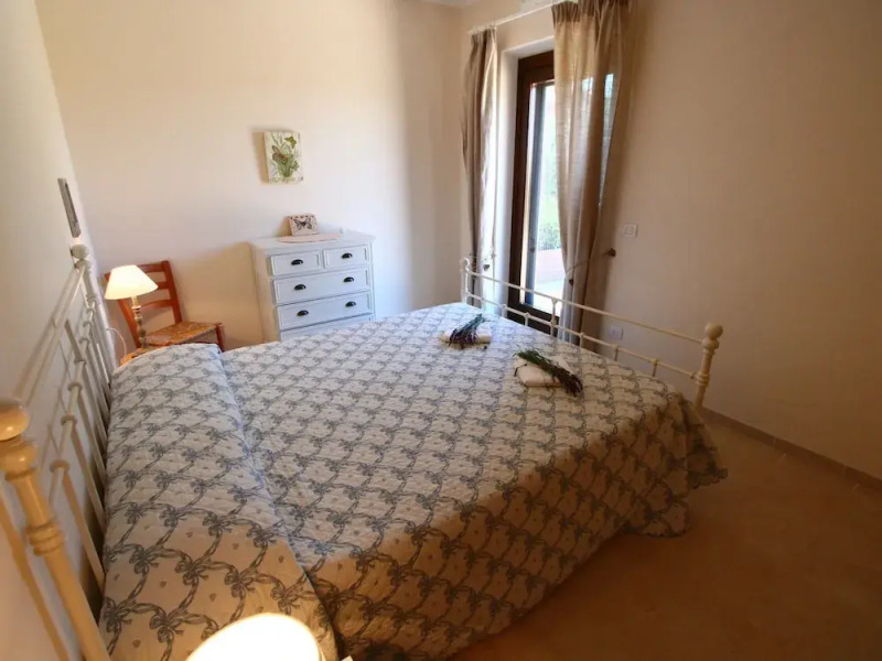 Enticing Farmhouse in Montalto di Castro near Sea