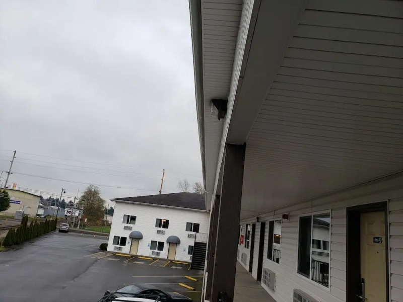 GuestHouse Inn & Suites Montesano