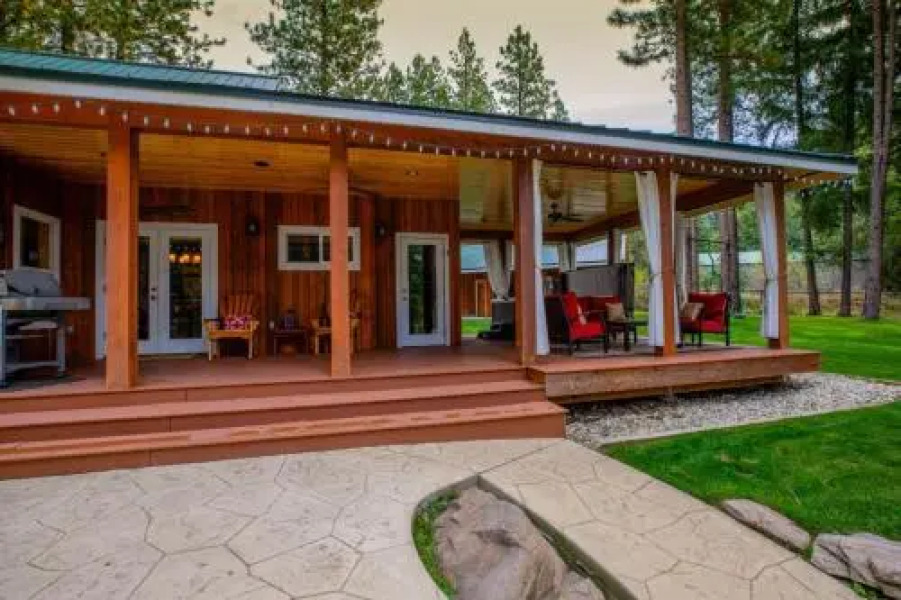 Meadow Wood Lodge in Shugart Flats