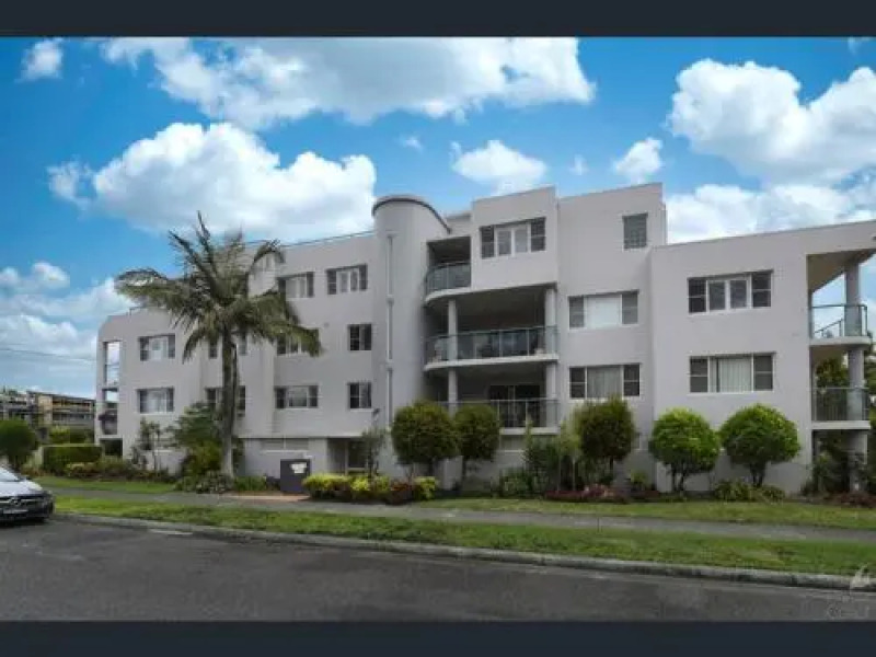 Beachside 4 with Airconditioning and Spa Bath