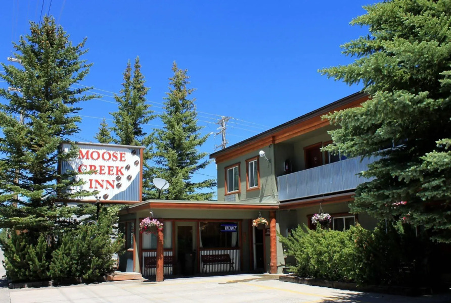 Moose Creek Inn