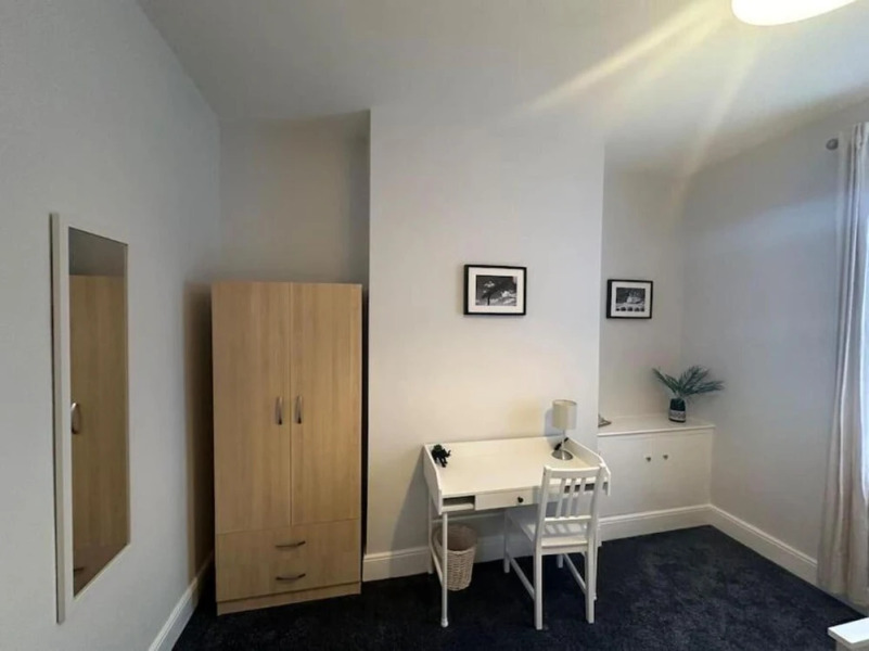 Apartment - Sleeps 3 - Pet Friendly - Parking