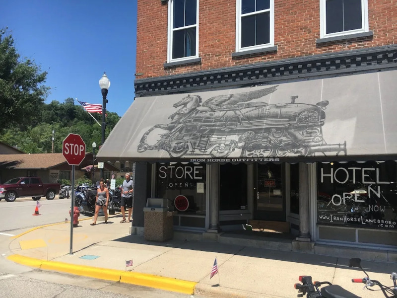 Iron Horse Outfitters and Inn