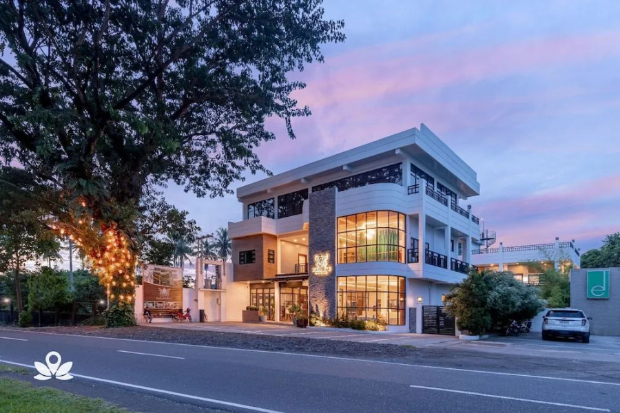 Zen Rooms Elkanville Hotel