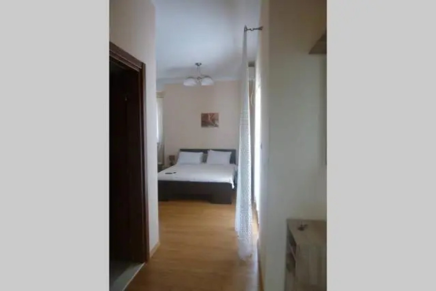 Roman Gardens Studio Apartment