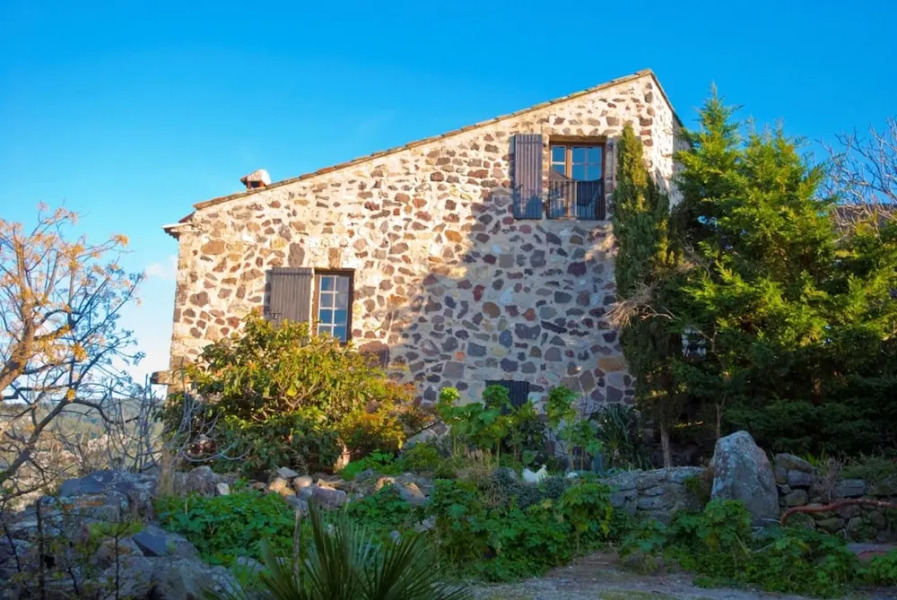 House With 2 Bedrooms in Évenos, With Enclosed Garden and Wifi