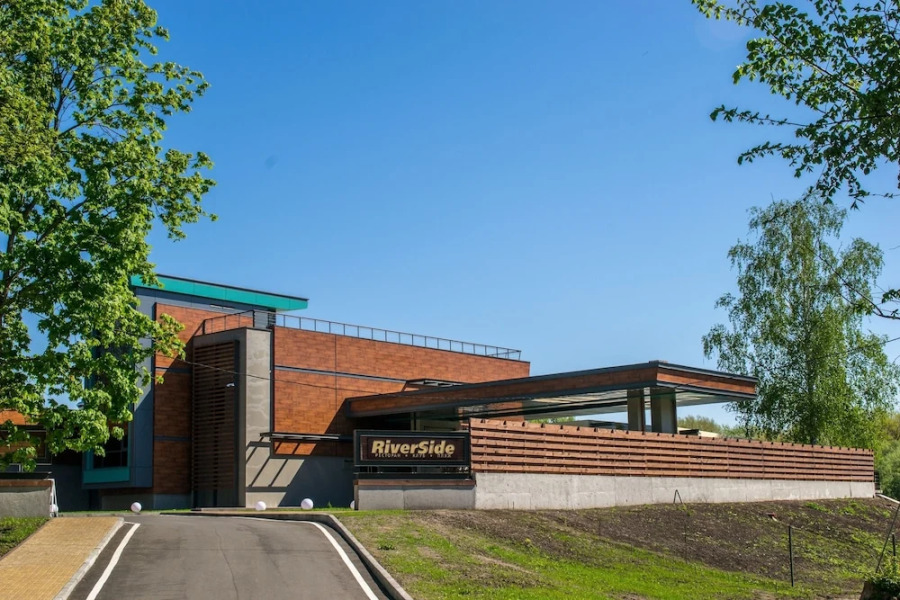 Гостинично-ресторанный комплекс с пляжем RiverSide