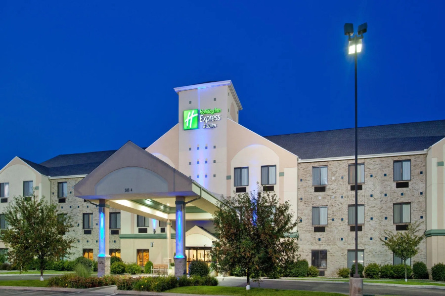 Holiday Inn Express & Suites Elkhart by IHG