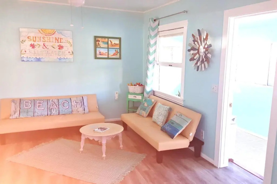 Short walk to beach 3 br 2 bath restored 1935 home