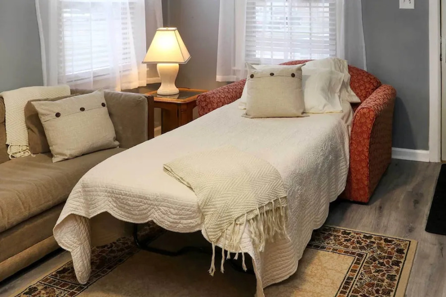 Walk to Speedway & Hall of Fame: Indianapolis Home