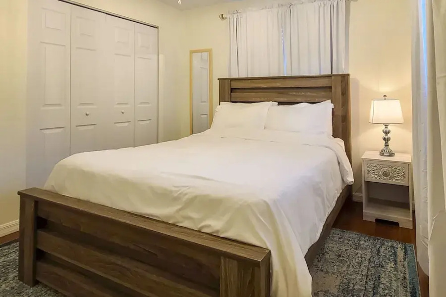 Calming Getaway: 9 Mi to Clearwater Beach!