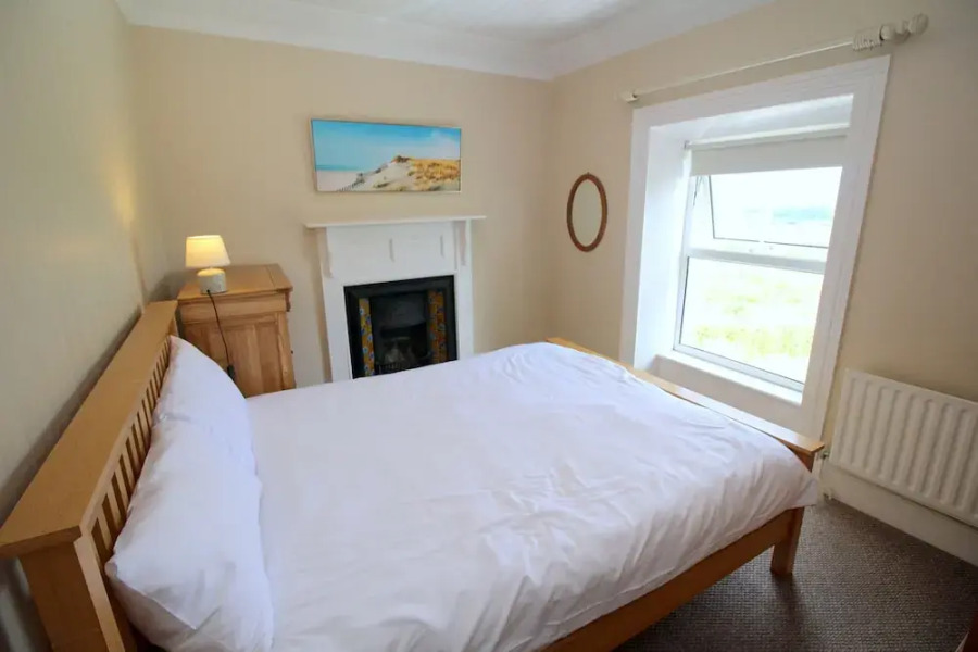 Alcorn's farmhouse 10 mins from beach