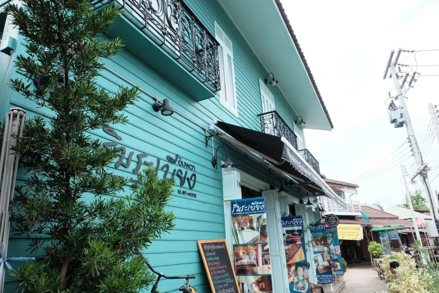 Rimrabeang Amphawa Cafe and Suite