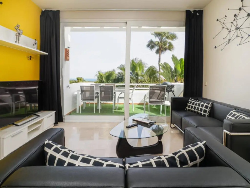 2278-Modern apt in the Alcazaba Lagoon
