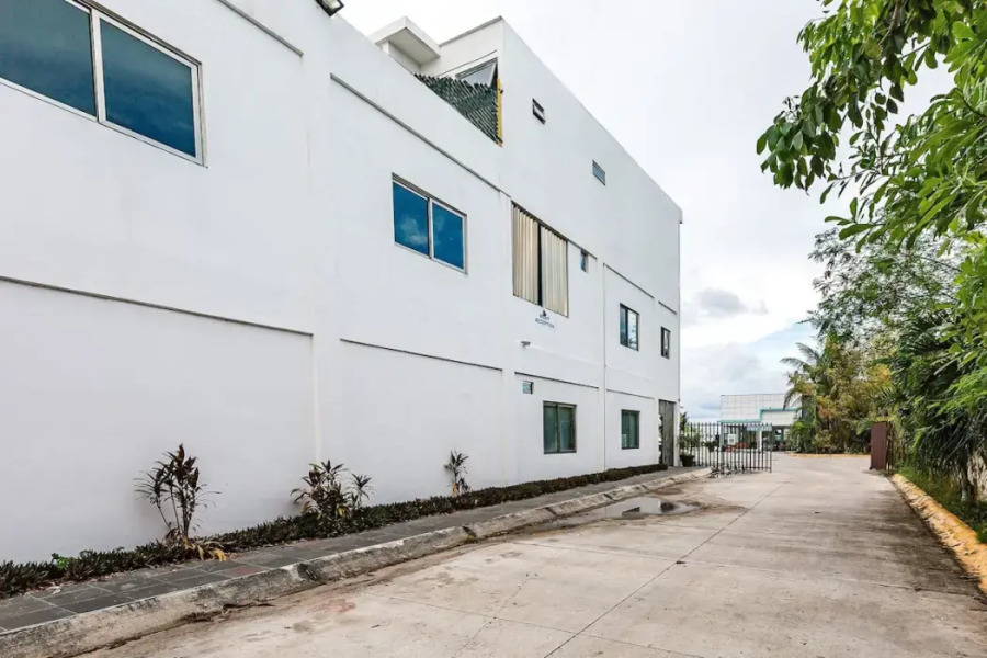 Capital O Cancun International Airport 24/7