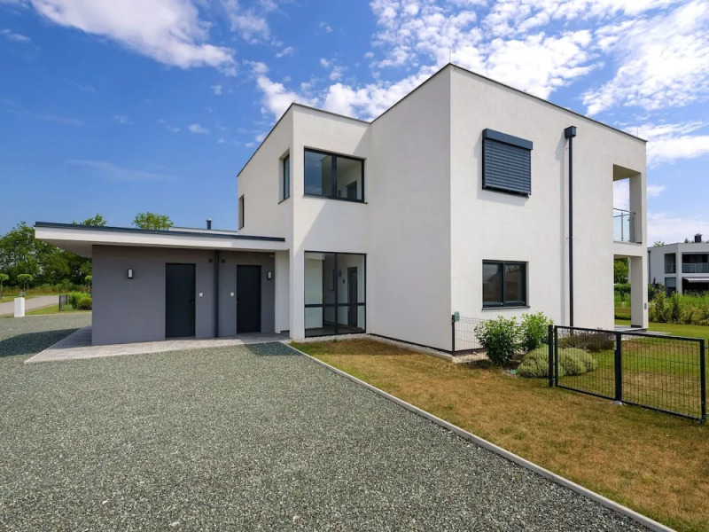 Gorgeous Apartment With Swimming Pool, Roof Terrace, Garden