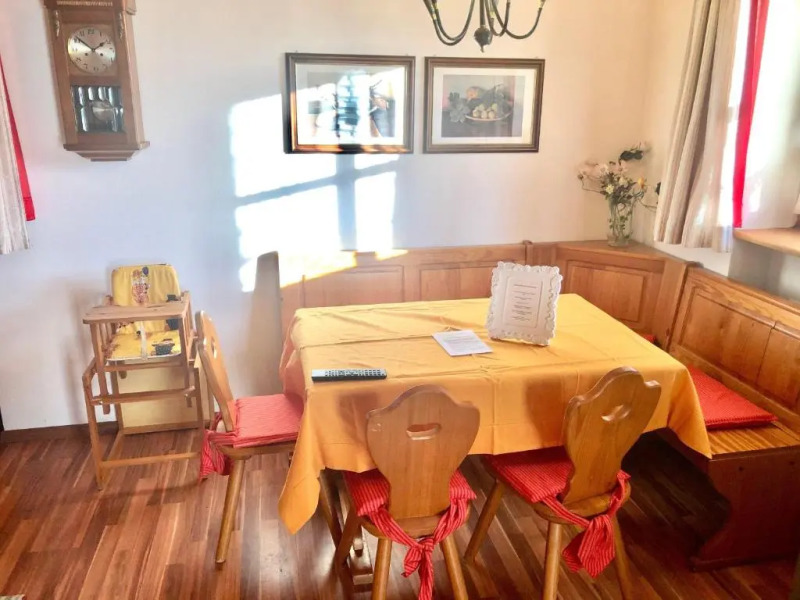 SIMPLY-THE-BEST-Ferienwohnung-mit-Pool-Sauna-Schwimmbad-bis-6-Personen