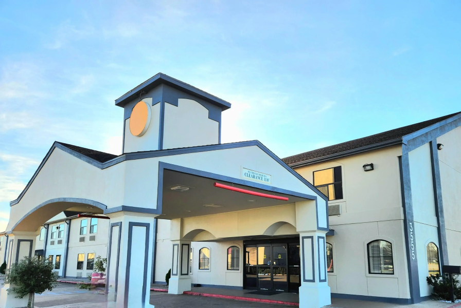 Days Inn by Wyndham Rosenberg