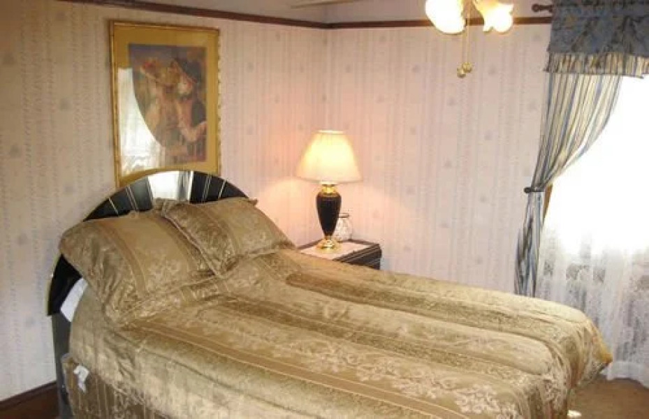 Albrightsville Farm House Bed & Breakfast