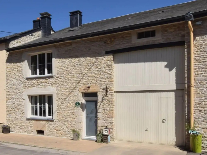 Lavish Holiday Home in Chassepierre With Terrace