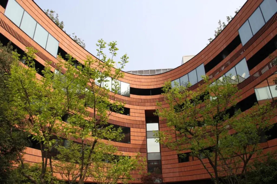 HUALUXE Shanghai Twelve at Hengshan by IHG