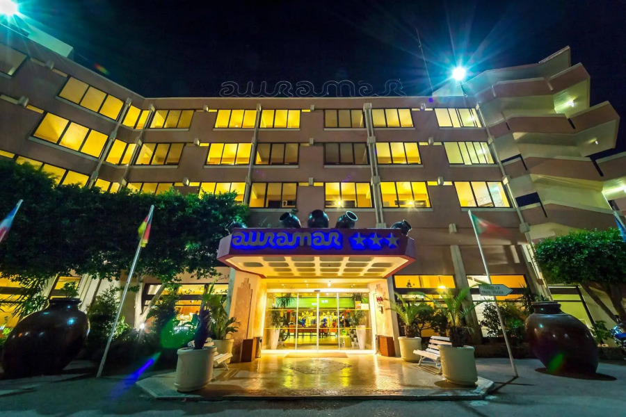 Auramar Beach Resort