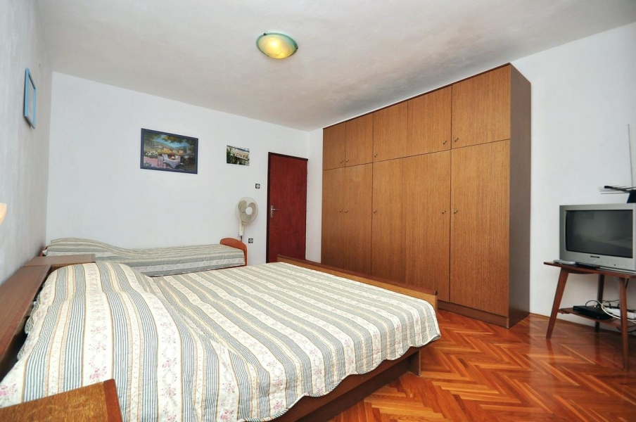 Apartment Bistro - close to sea & cosy: A2  KAT Pag, Island Pag