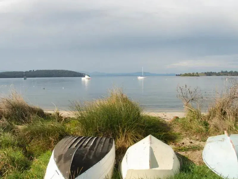 Essentially Tas - Dover Accommodation