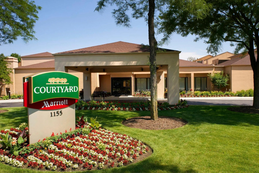 Courtyard by Marriott Chicago Naperville