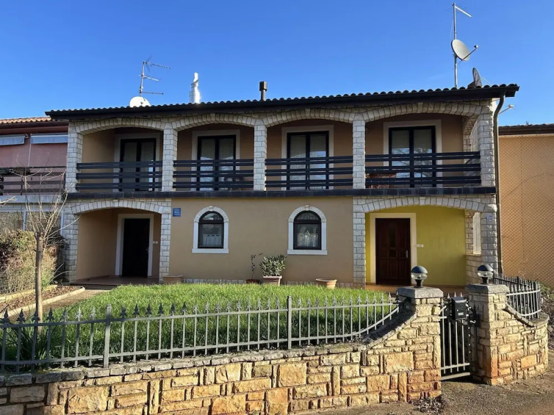 Spacious Holiday Home in Verteneglio