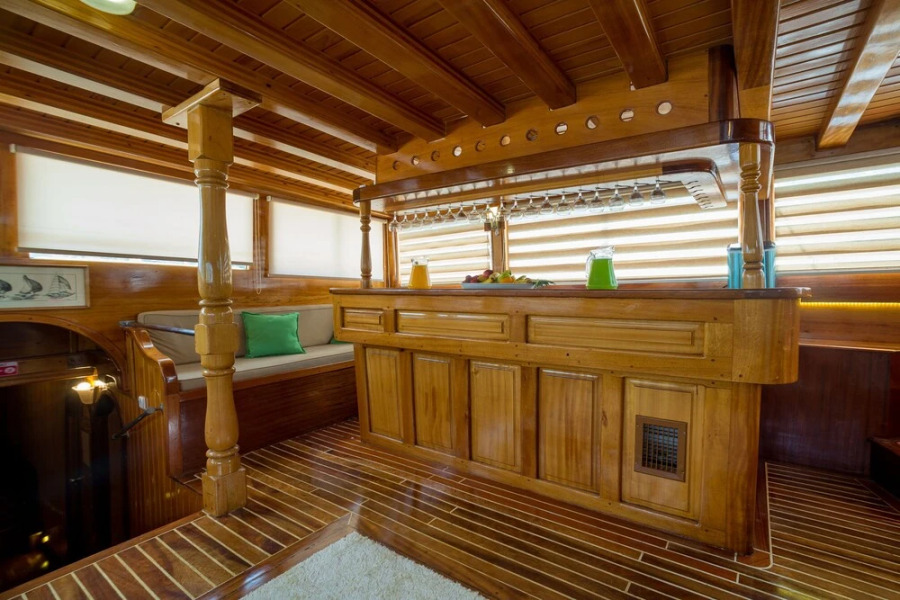 Dm Yachting - 7 Night Cruise Sun-Sun