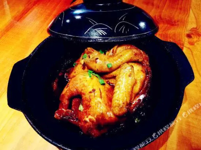 Aiyue Caoyuanqing Hotel