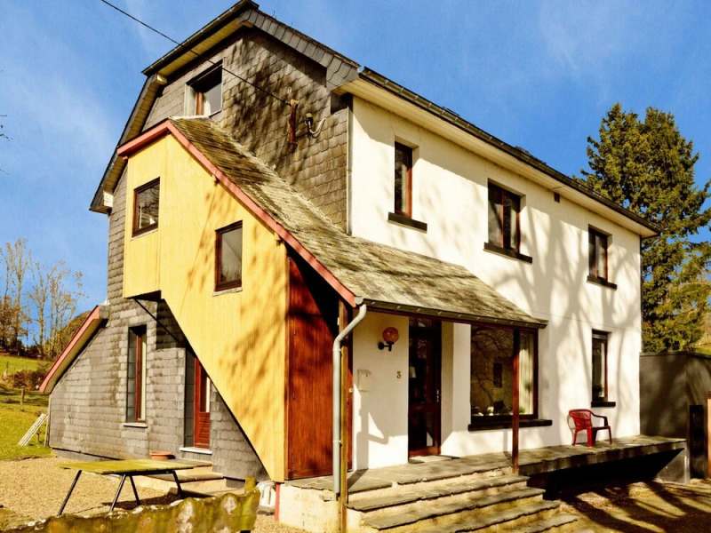 Modern Holiday Home in Heppenbach by the Forest