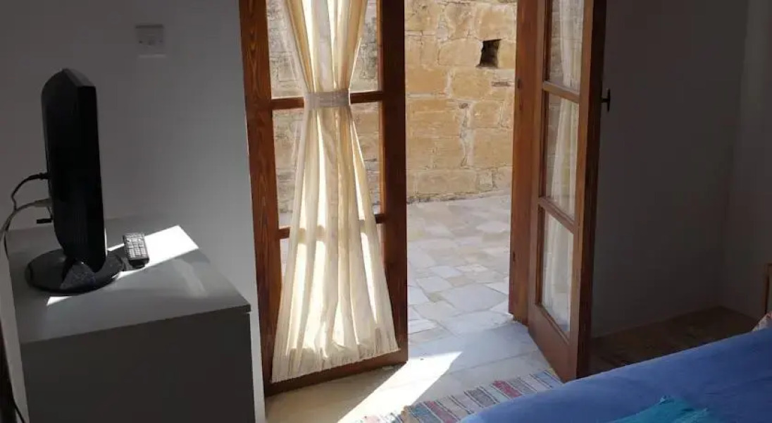 Papaioannou Guest Houses