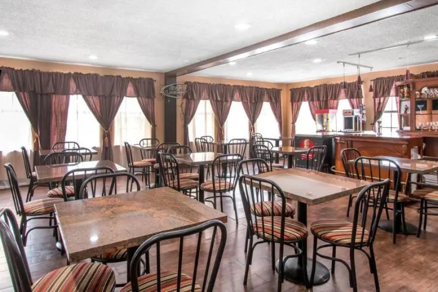 Quality Inn & Suites I-35 Near At&T Center