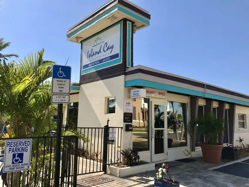 Island Cay Hotel - Clearwater Beach