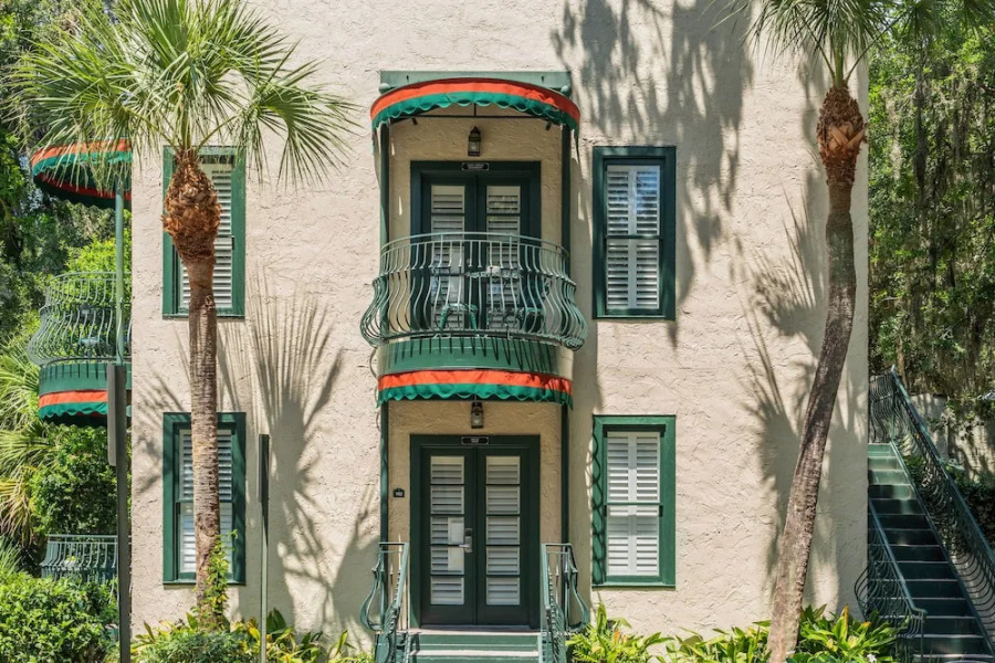 Village Inn and Pub - Adults Only