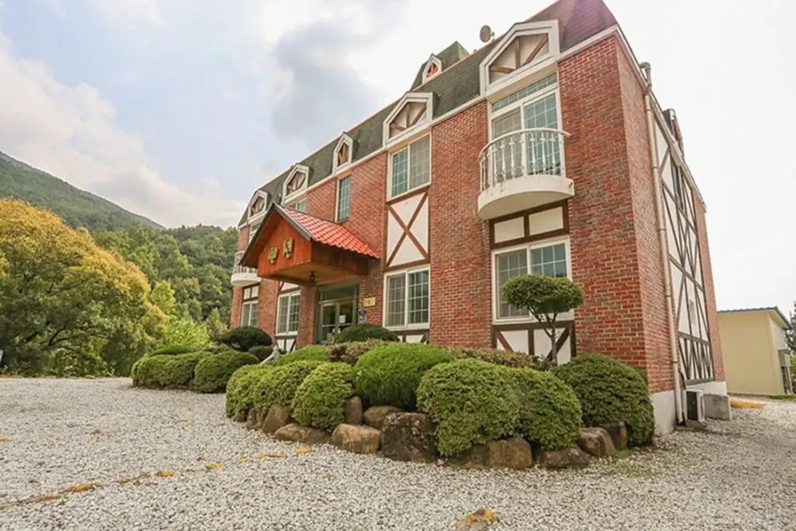 Gurye Jirisan Sansarang Pension