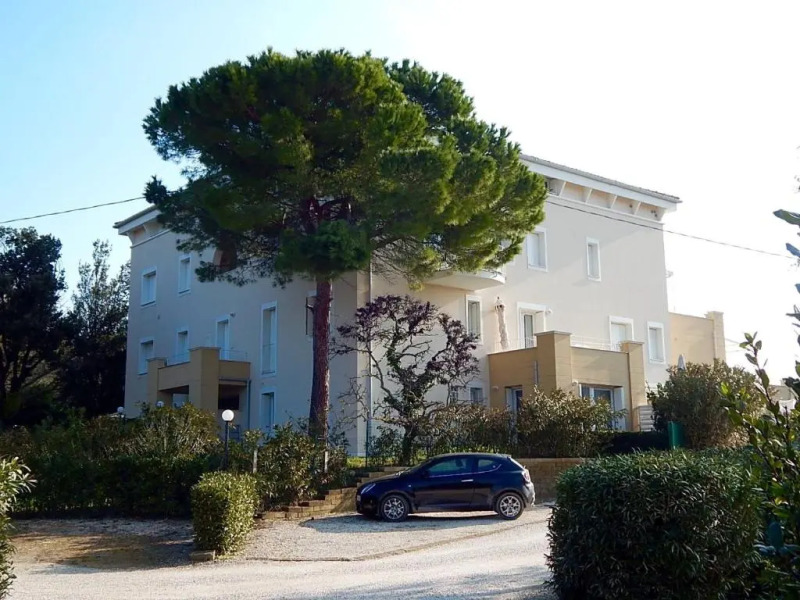 N185 - Numana, Meraviglioso Trilocale Con Terrazzo E Piscina