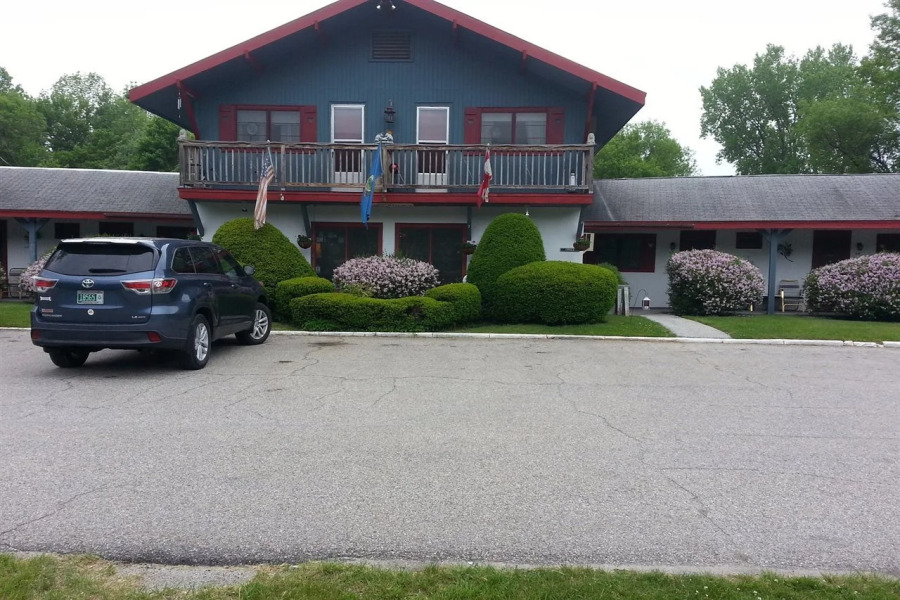 The Chalet Motel, A Travelodge by Wyndham