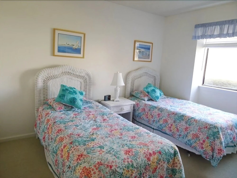 92 Eaton - 2 Bedroom Condo