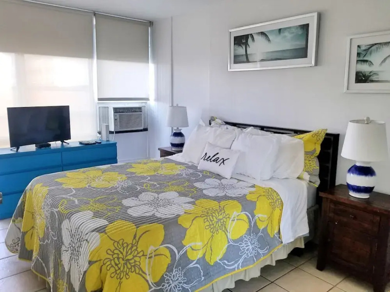 Beachfront Coral Beach Condo 305