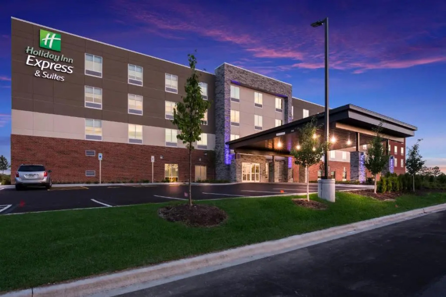 Holiday Inn Express & Suites Chicago - Hoffman Estates by IHG