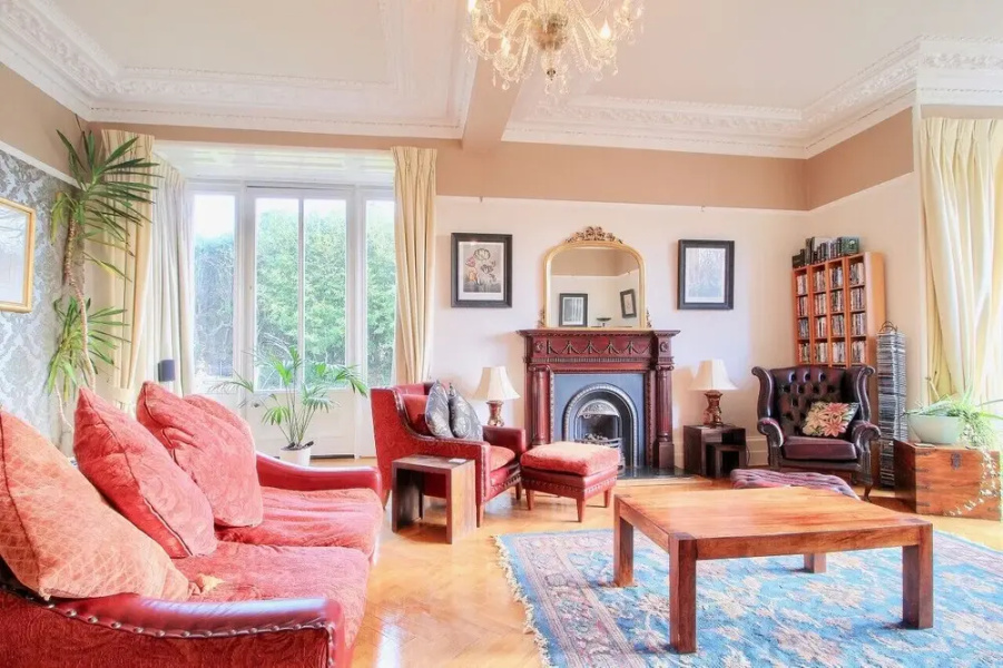 Duneira in Rhu With 7 Bedrooms and 4 Bathrooms