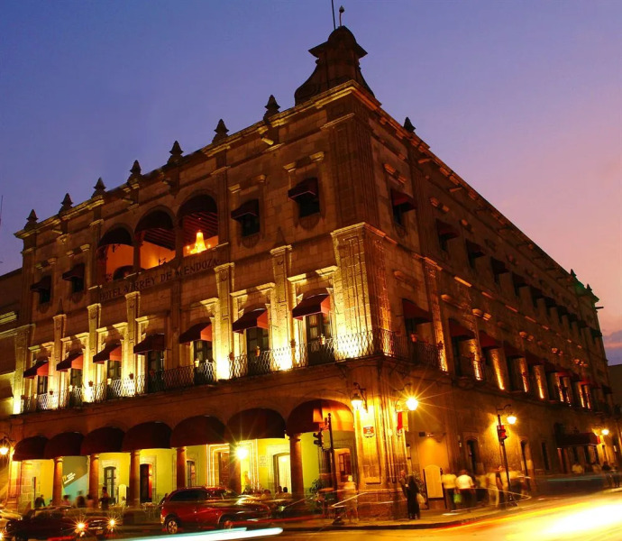 Hotel Virrey De Mendoza