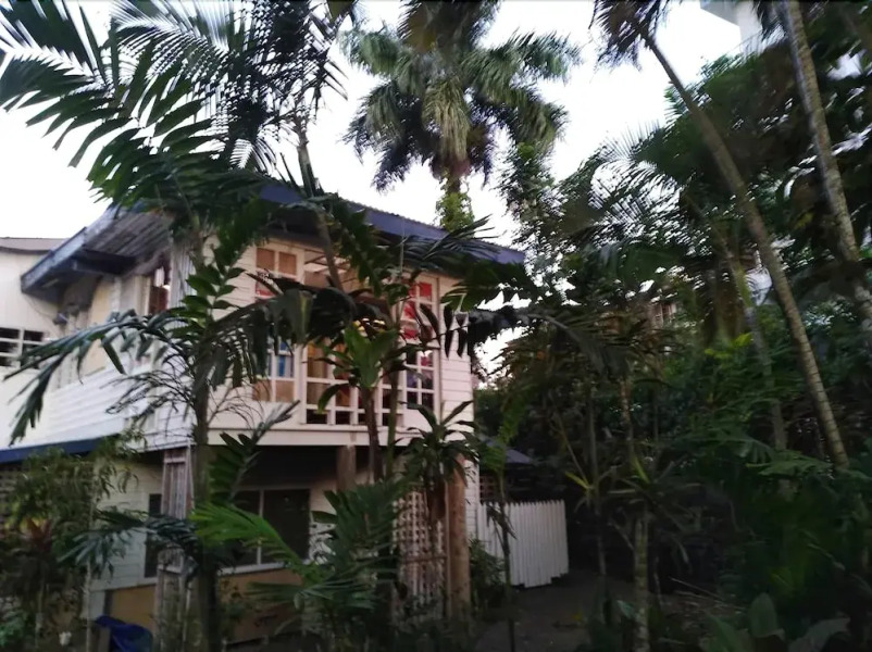 Colonial Lodge Hostel