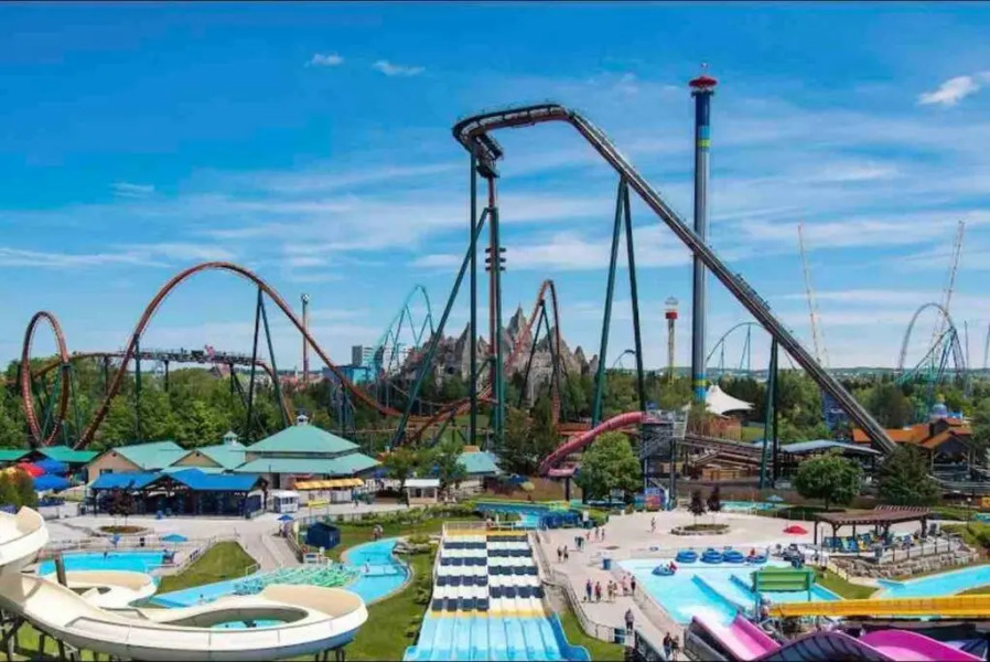 New 3-story townhouse Wonderland/Downtown Train