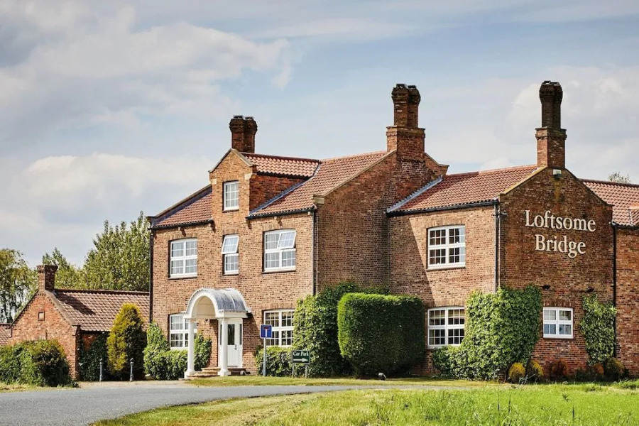 Loftsome Bridge Hotel