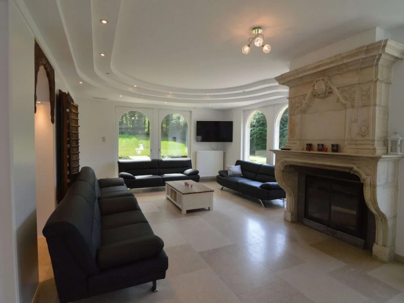 Luxurious Mansion in Brakel with Pond